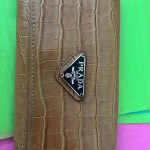 Prada Brown Croc Embossed Wallet 😎